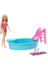 Barbie con Piscina Mattel GHL91