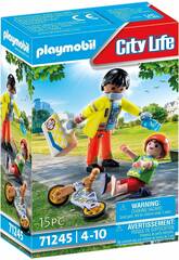 Playmobil City Life Sanitäter mit Playmobil-Patient 71245