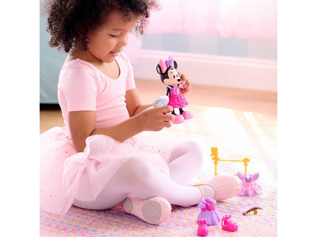 Disney Junior Minnie Fabuleuse Poupée à la mode de 15 cm